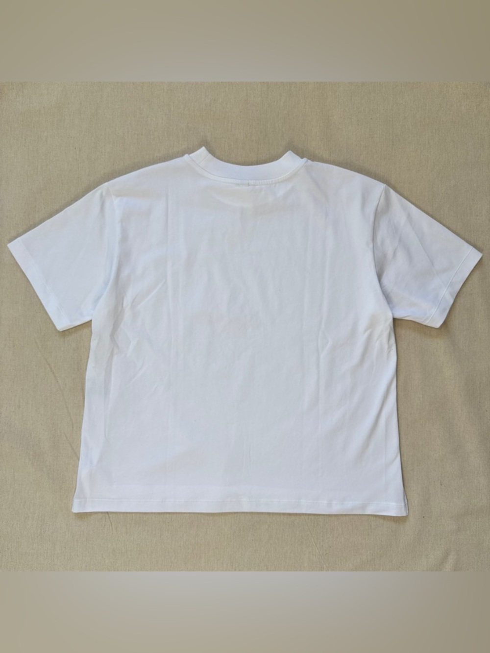 Uniqlo White Short Sleeve Crewneck T-Shirt - Picture 2 of 5